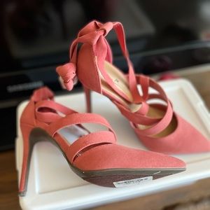 Anne Michelle Size 7 Never heel height 4inch maybe higher no orig box